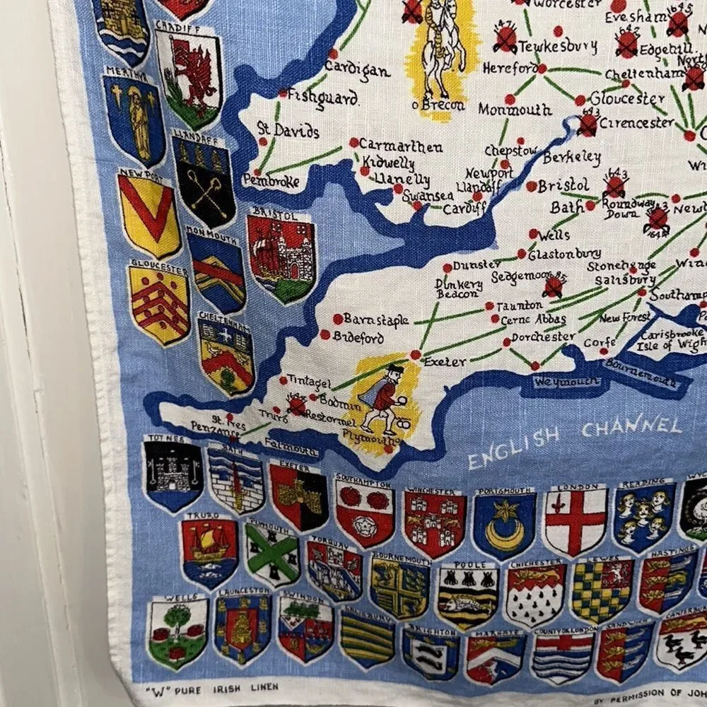 Vtg Irish Linen tea towel/wall hanging‎ of a Historical Map of England and Wales